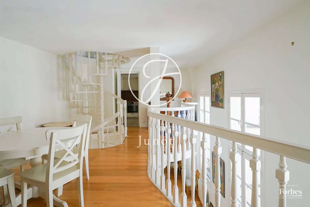 Appartement à PARIS-5E