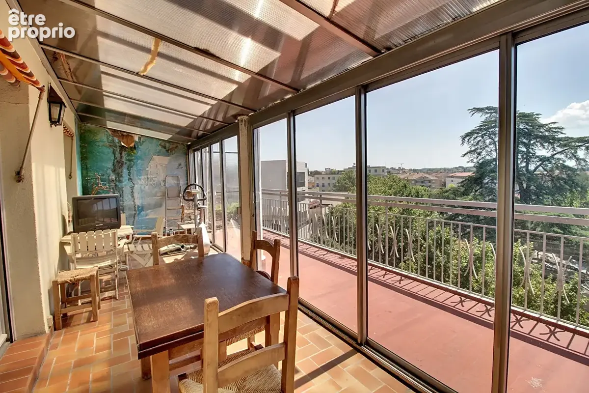 A VENDRE  ! Appartement 3 pièces à Draguignan - Dernier étage avec vue et terrasses - photo 6