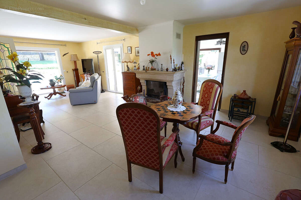 Villa peymeinade 177 m² avec piscine et jardin 2230 m² - photo 8