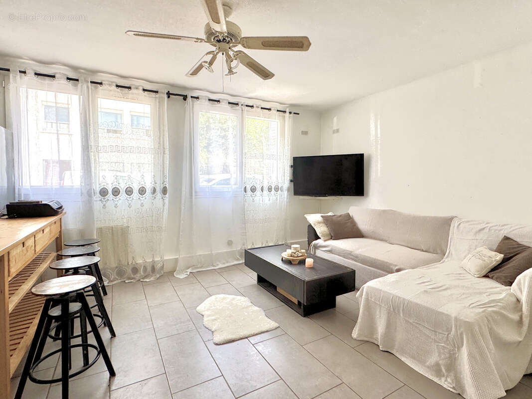 Appartement à MARSEILLE-8E