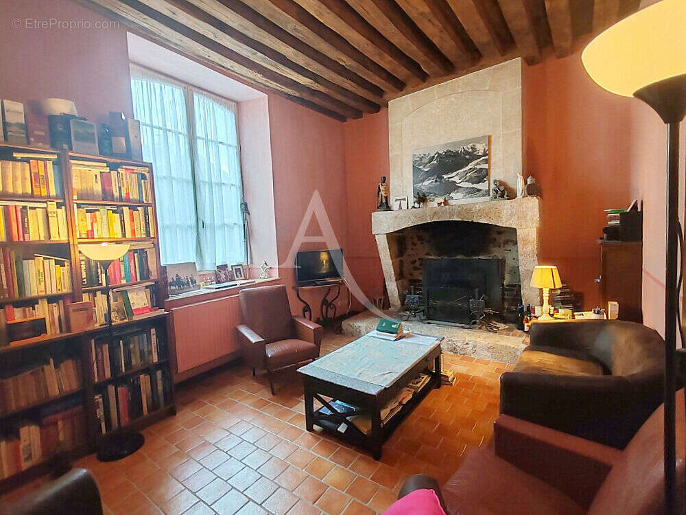 Maison à CANDE-SUR-BEUVRON