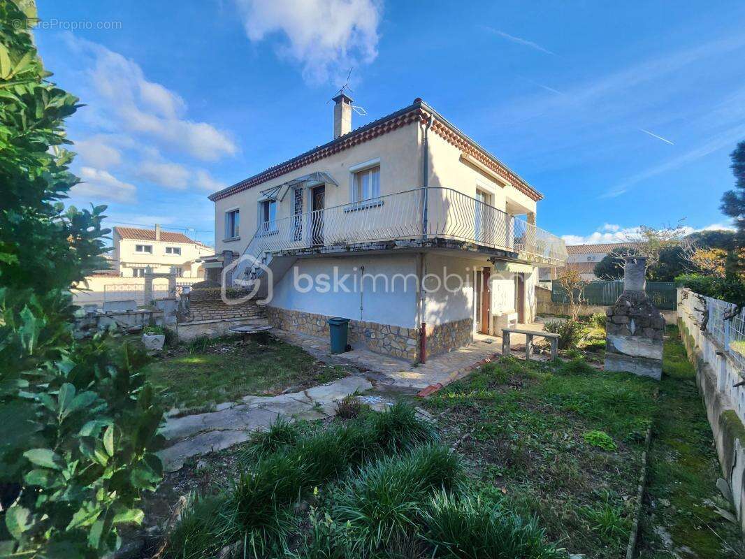 Maison à MONTELIMAR