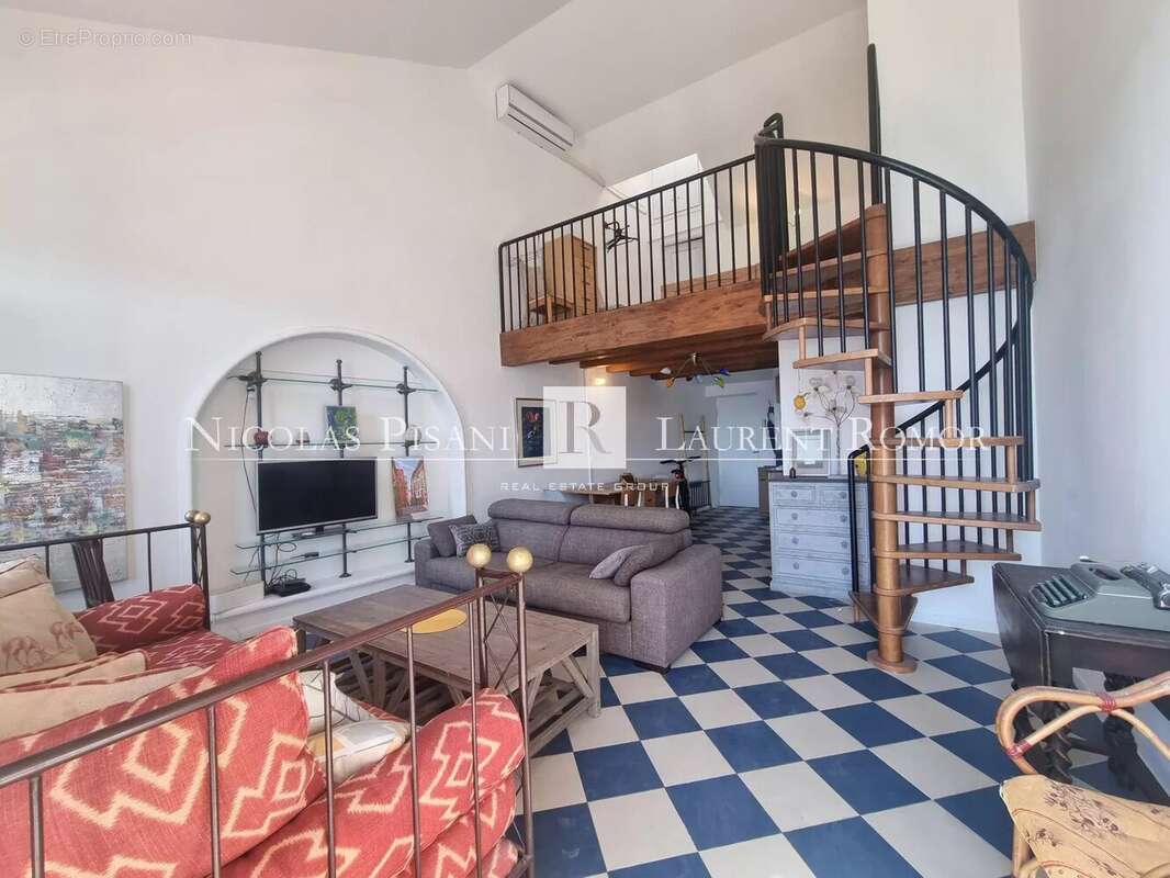 Appartement à VILLEFRANCHE-SUR-MER