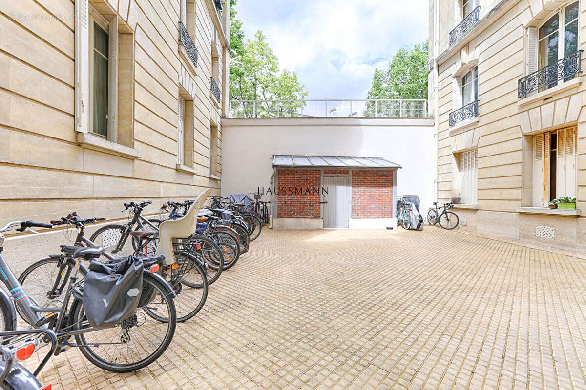 Appartement à PARIS-6E