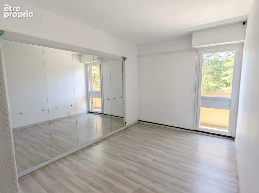 Pessac Pontet - T6 lumineux 104 m² env. - 4 ch - Parc & Tennis - photo 10