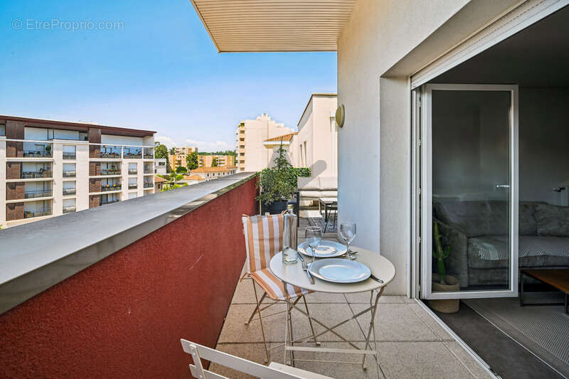 Appartement à OULLINS