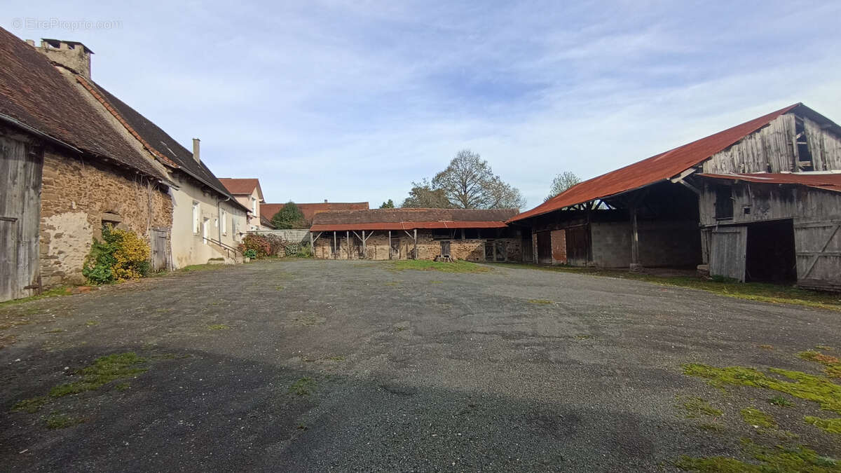 Maison à LA COQUILLE