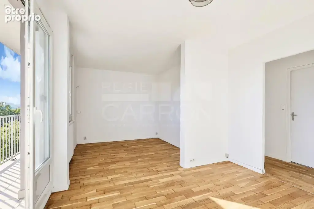 Rillieux village – 6ème étage, balcon et vue dégagée - photo 7