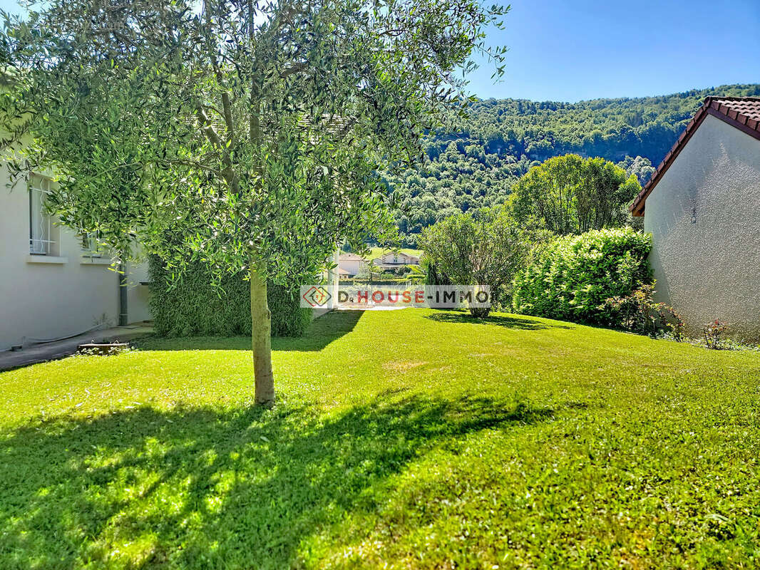 Maison à SAINT-QUENTIN-SUR-ISERE
