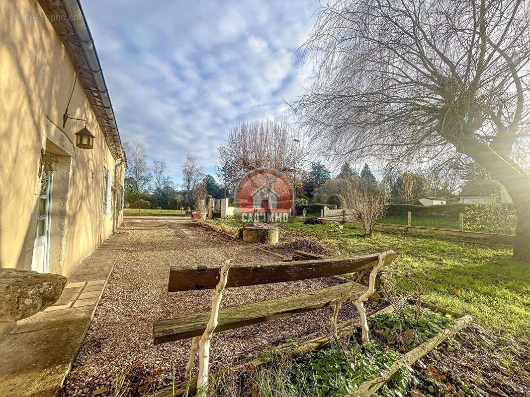 Maison à SAINT-PIERRE-D&#039;EYRAUD