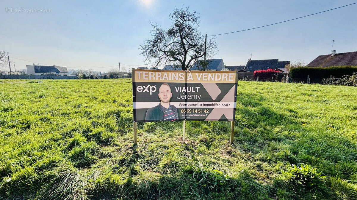 Terrain à MAYENNE