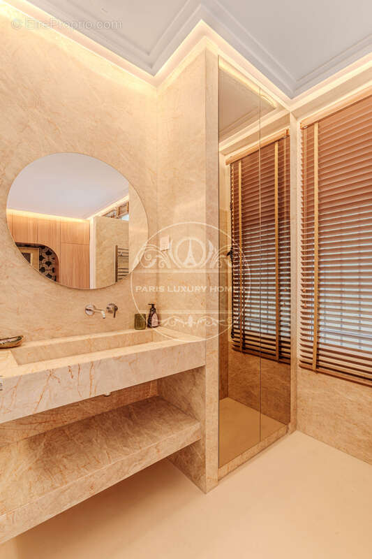 Appartement à PARIS-6E