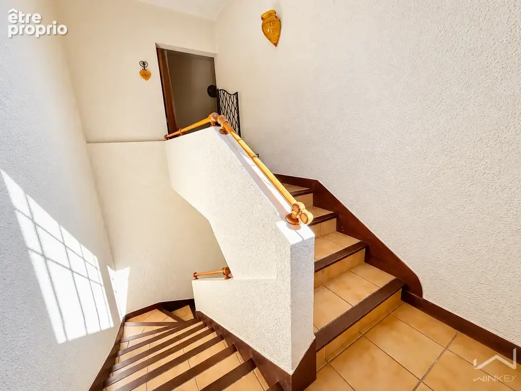 Exclusivité bollène   ensemble immobilier de 230 m2 habitables don+ local commercial de 48 m2   terrain de 674 - photo 9