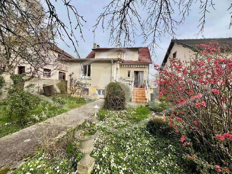 Maison à COMBS-LA-VILLE