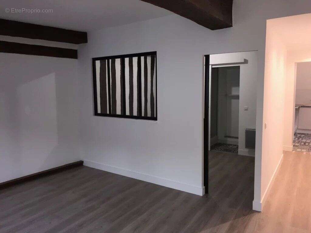 Appartement à HOUDAN