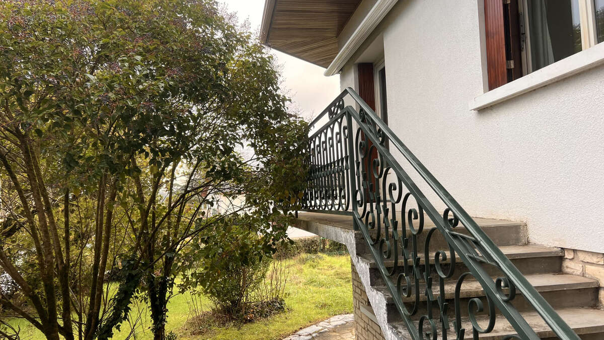 Maison à MONTAYRAL