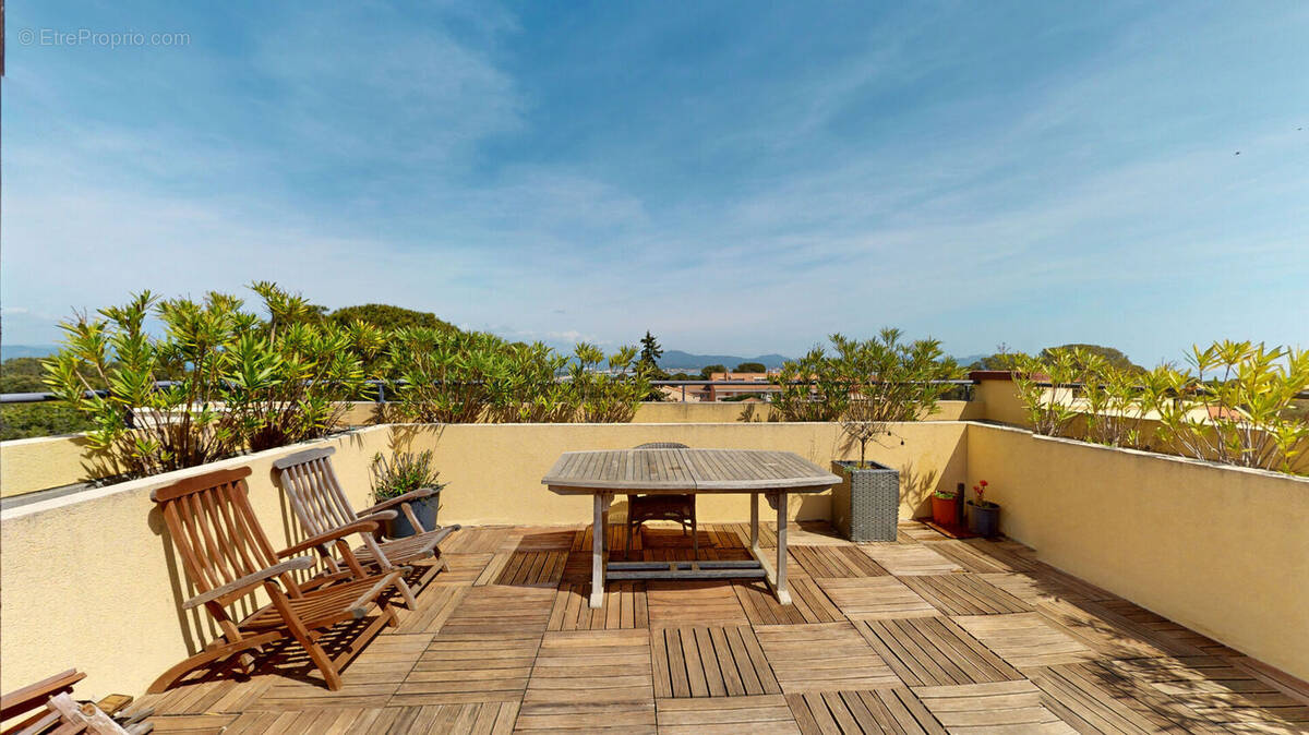 Appartement à FREJUS