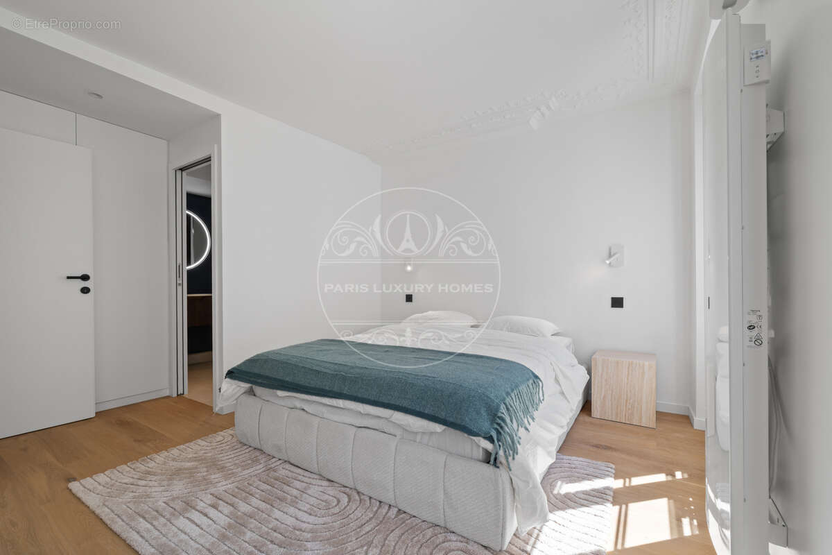 Appartement à PARIS-6E
