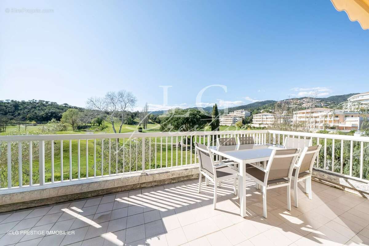 Appartement à MANDELIEU-LA-NAPOULE