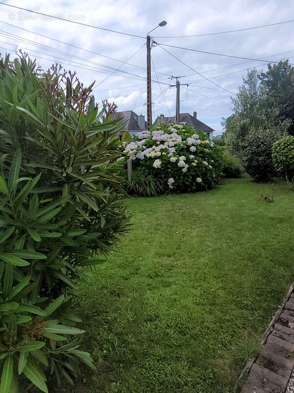 Maison Familiale, sur terrain arboré, idéalement située - photo 14
