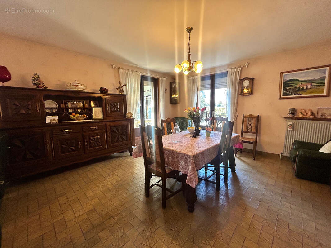 Maison à VILLEVOCANCE