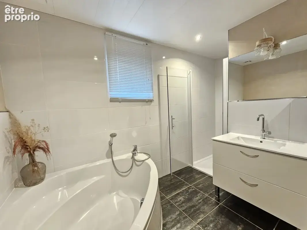 Maison 4 pièces 120 m² à vendre à Fraisses (42490) - photo 9