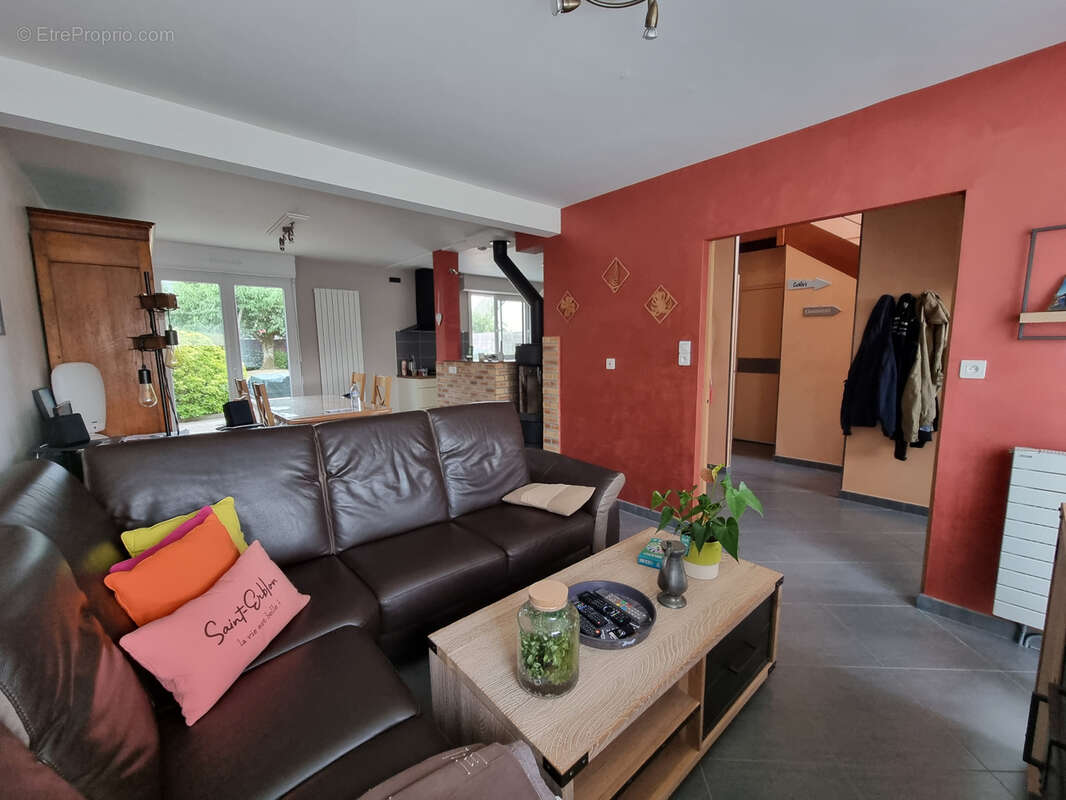 Maison à vendre à Saint-Erblon centre, 110m2, 4 chambres, terrain 548m2. - photo 8