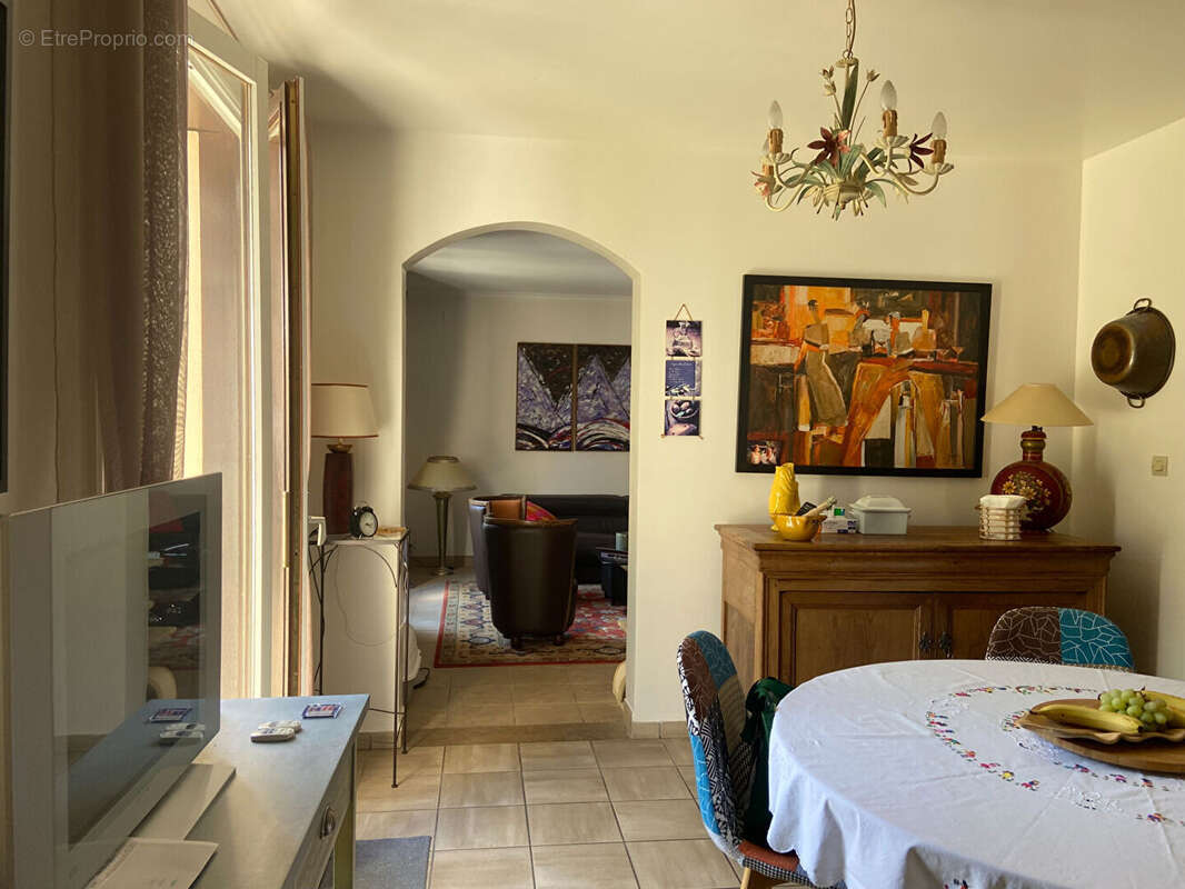 Maison à VARENNES-VAUZELLES