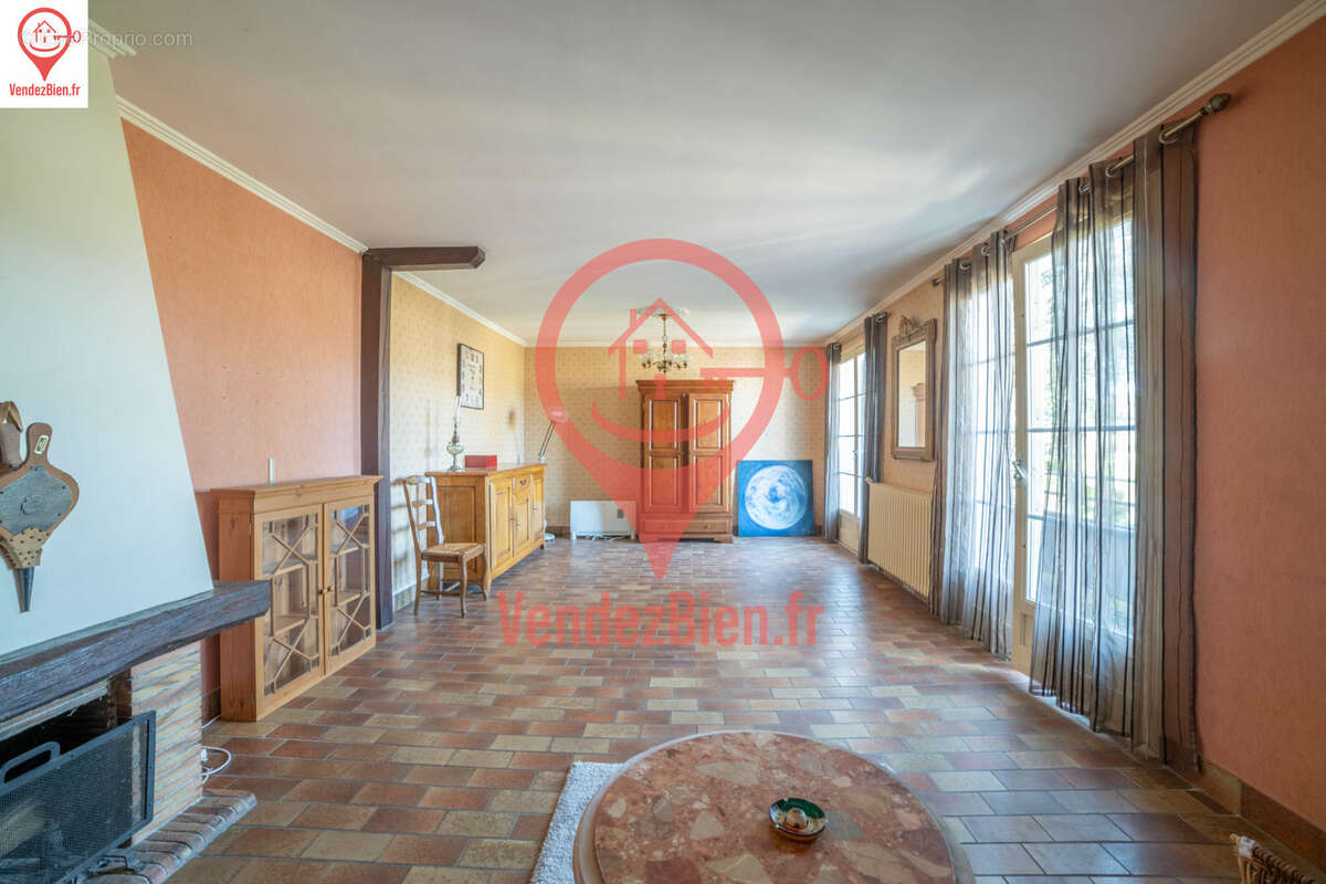 Maison à CHATEAUNEUF-SUR-CHER
