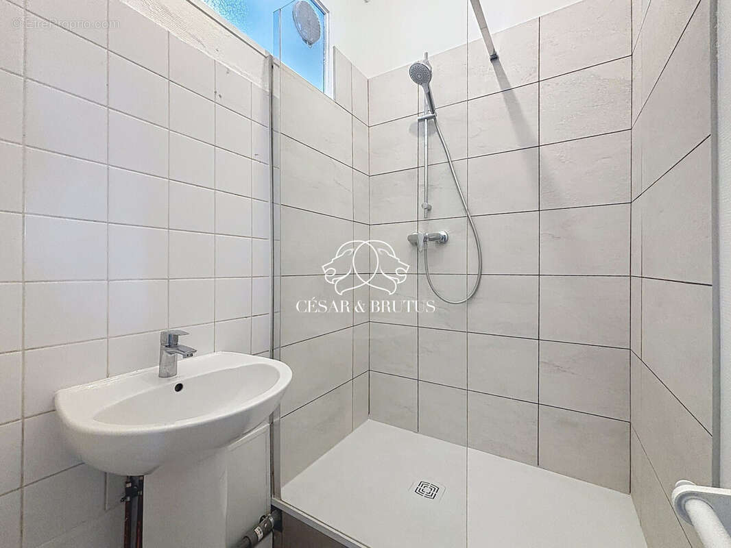 Appartement à LYON-8E