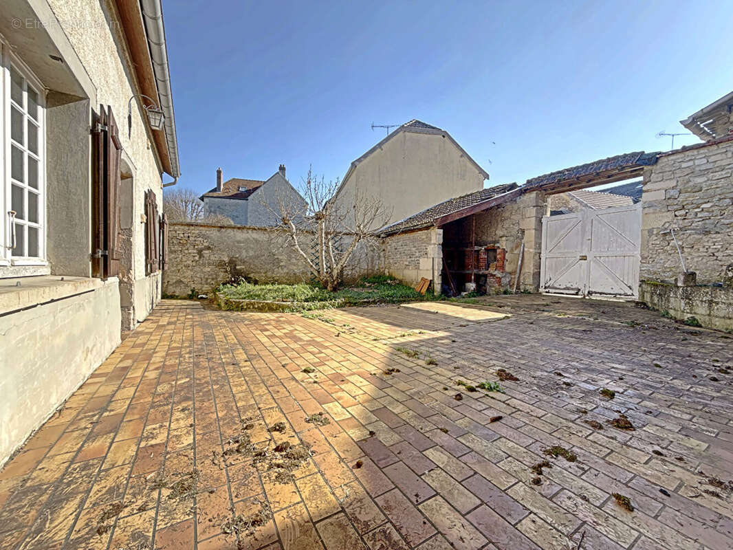 Maison à HERMONVILLE