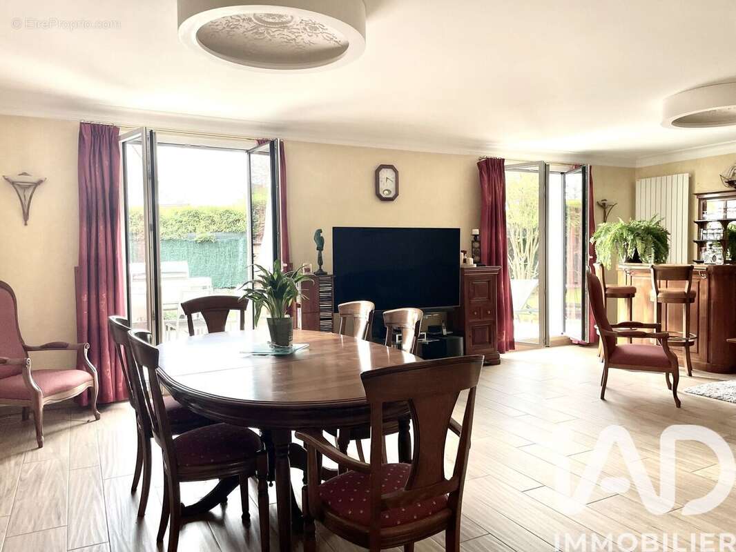 Photo 3 - Maison à SAINT-GERMAIN-LES-CORBEIL