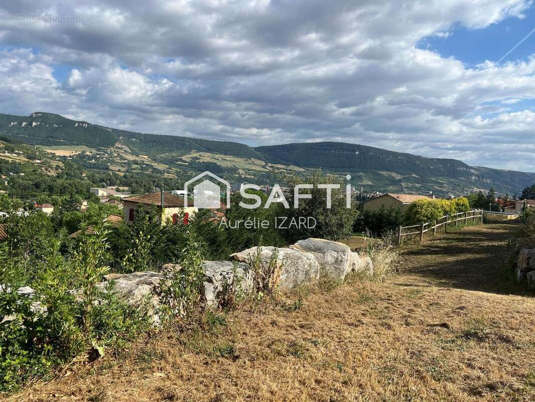 Terrain 2303 m² à Millau  - photo 3