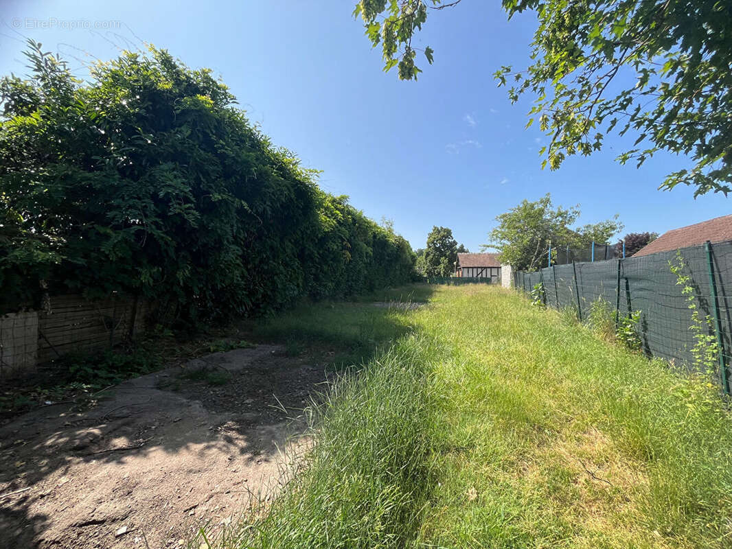 Maison à SAINTE-MONTAINE