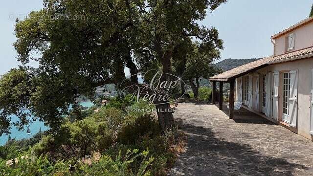 Maison à RAYOL-CANADEL-SUR-MER