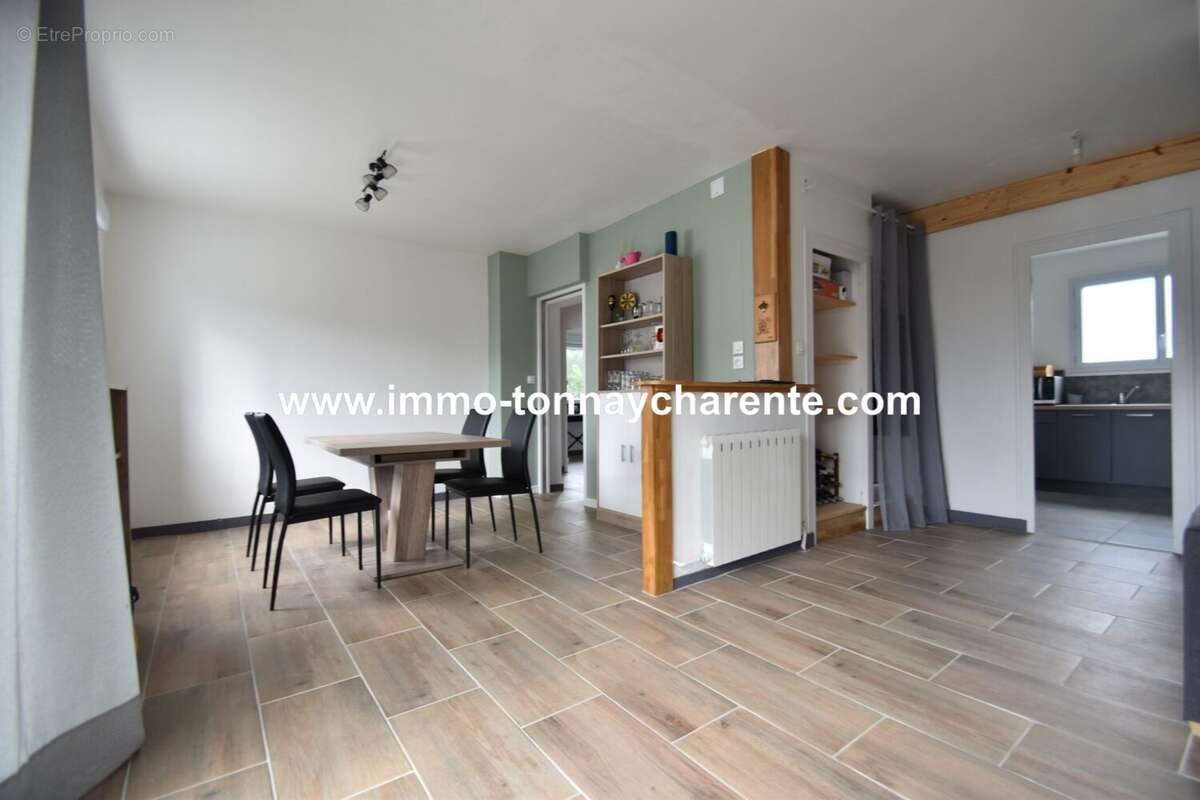 Appartement à TONNAY-CHARENTE