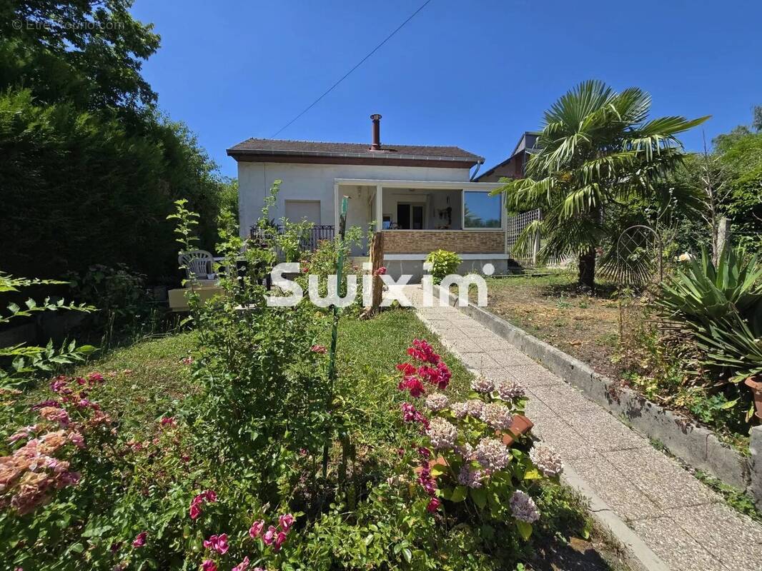 Maison à LONS-LE-SAUNIER