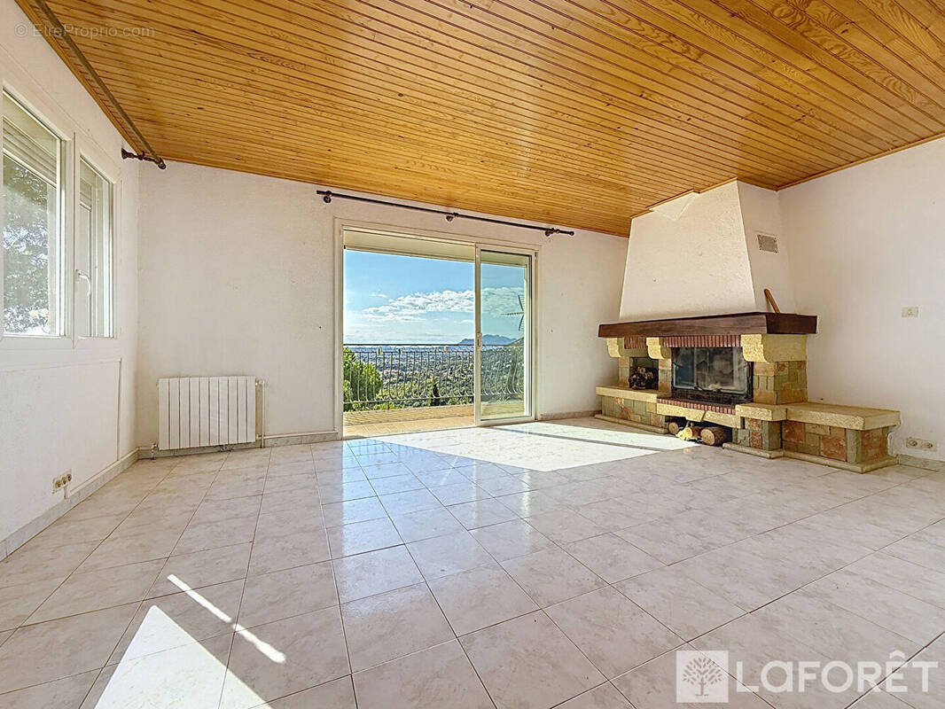 Maison à HYERES