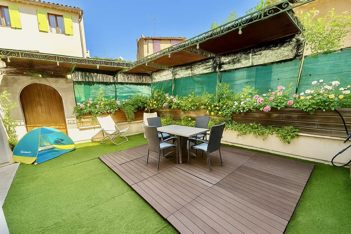 Maison à MALAUCENE