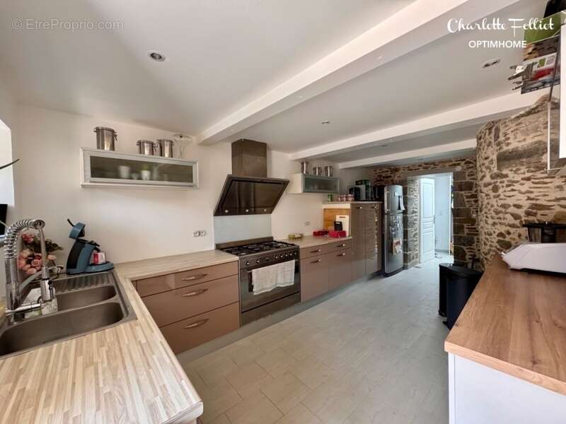 Maison à LE MINIHIC-SUR-RANCE