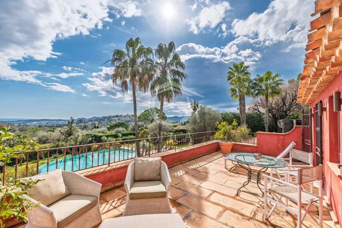 Maison à MOUGINS