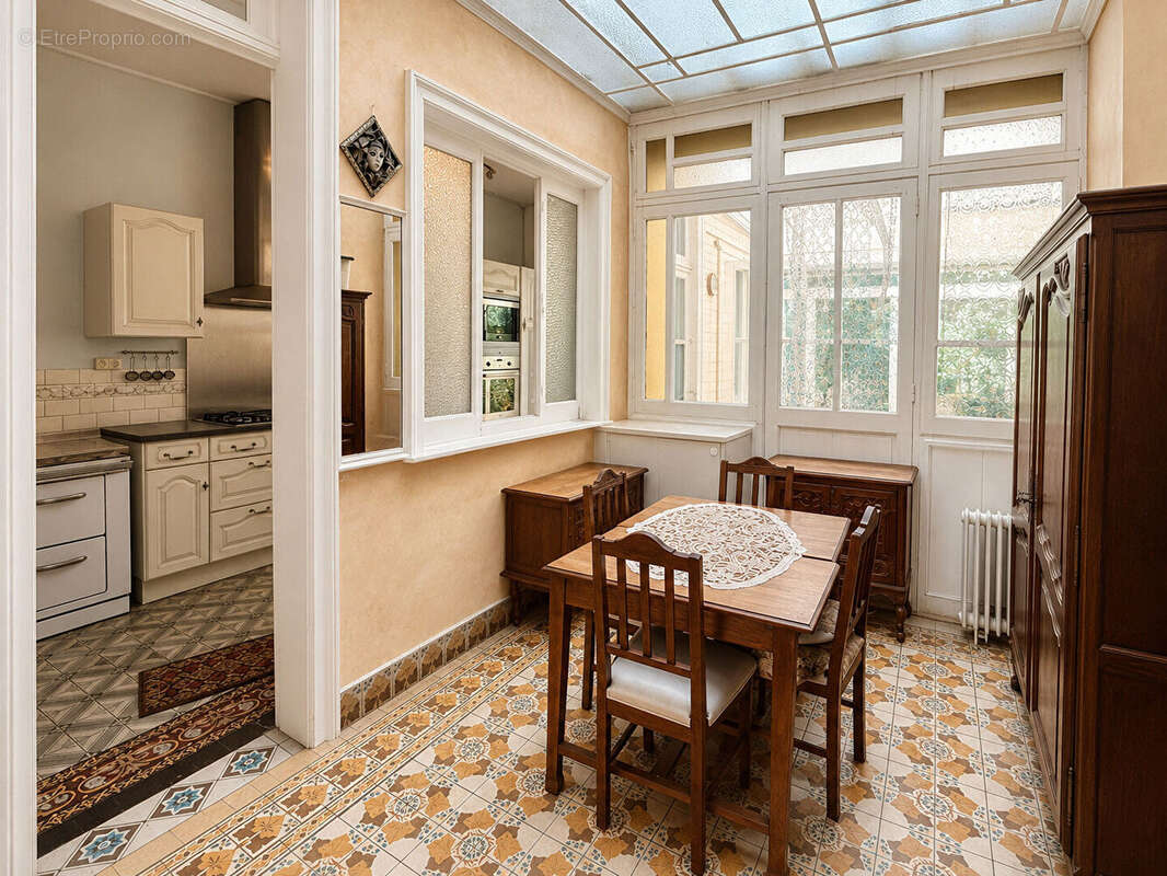 Maison bourgeoise mitoyenne 8 pièces, 4 chambres avec jardin - photo 4
