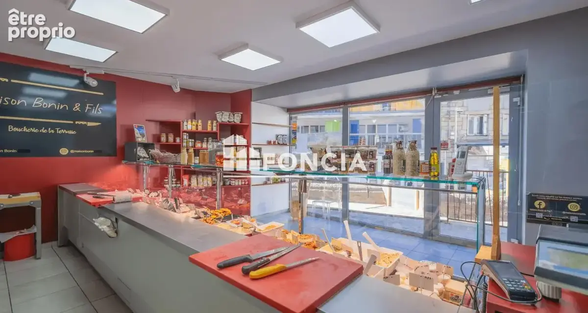 Local commercial + appartement T3 – 138 m² – Centre-ville Firminy - photo 3