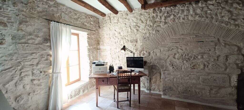 Maison à CHALAUTRE-LA-GRANDE