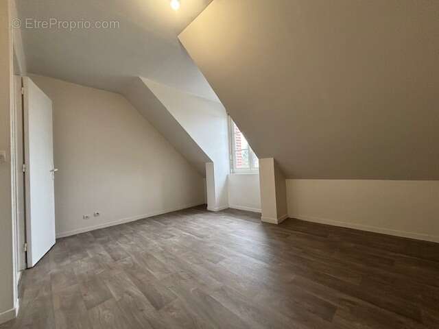 Appartement à SAINT-LEU-D'ESSERENT