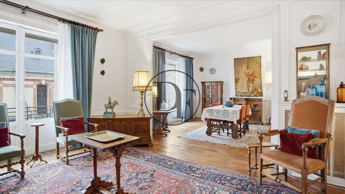 Appartement à FONTAINEBLEAU