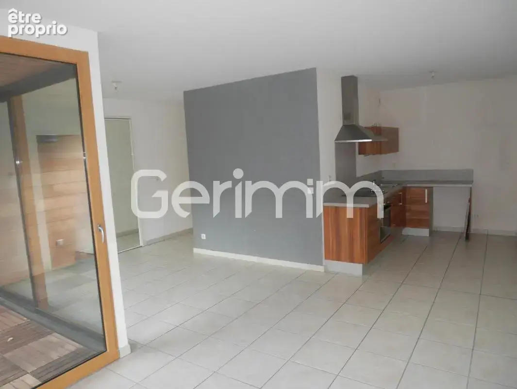 Vente - Appartement - 2 pièces + cuisine - 49 m² - 230 000 € - - photo 2