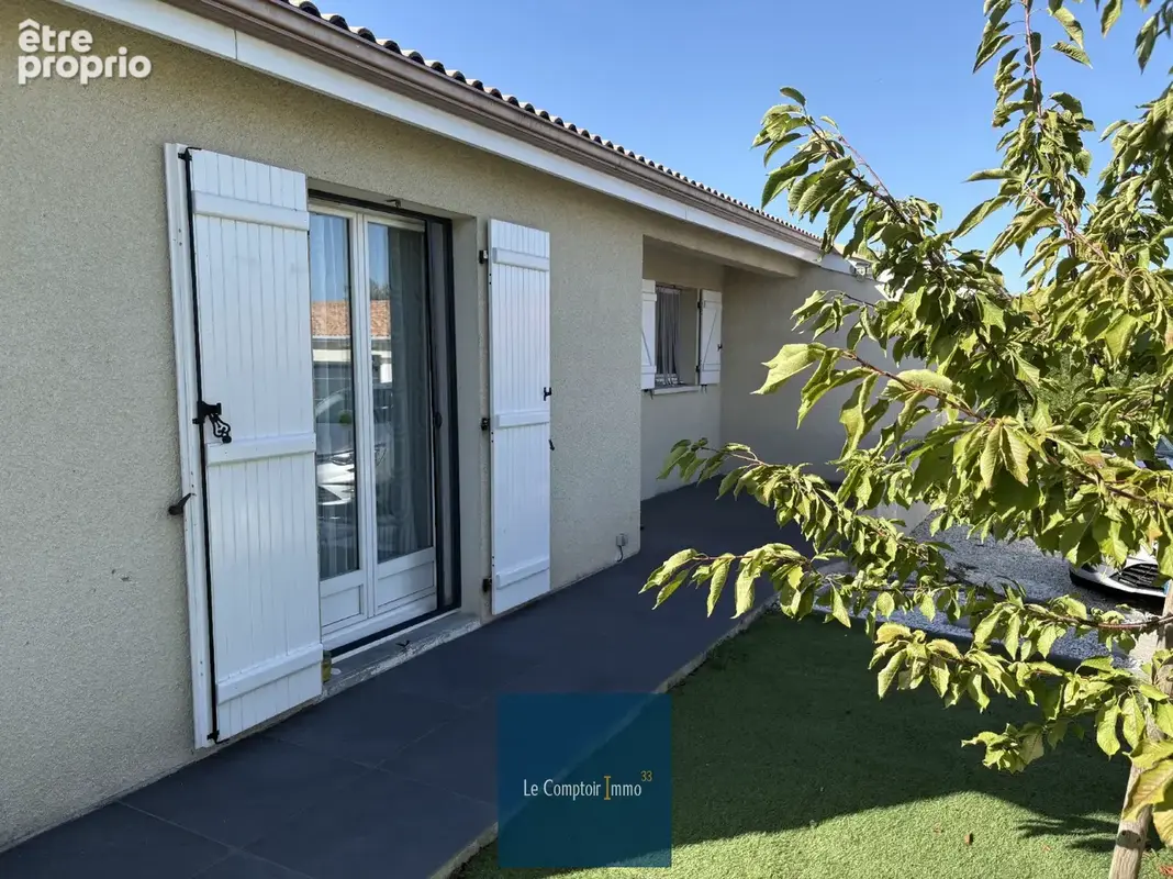 Photo Maison à Ambares-Et-Lagrave au prix de 319 400€