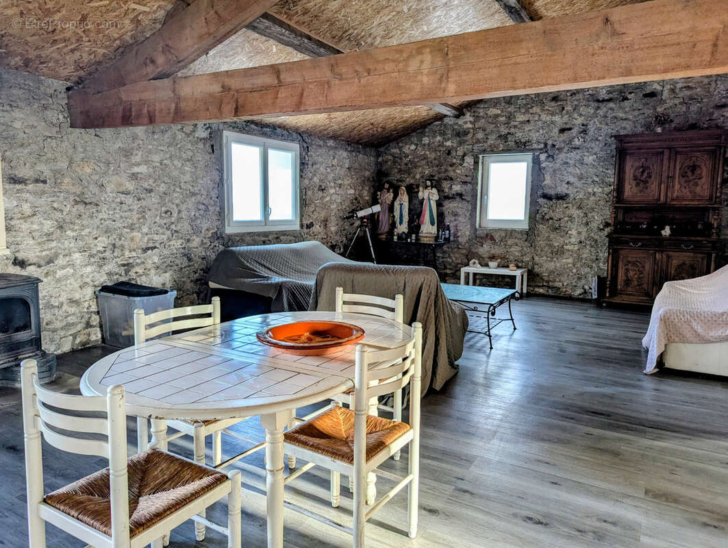 Maison à AIGUES-VIVES