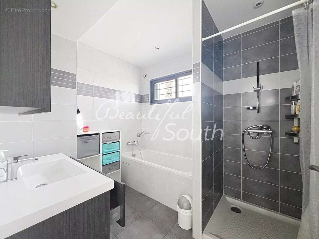 Maison à VILLENEUVE-DE-LA-RAHO